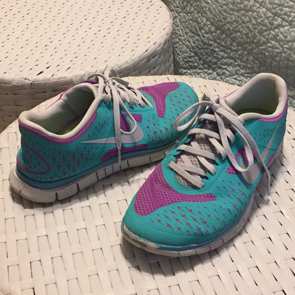 Nike 4.0 Free Runs